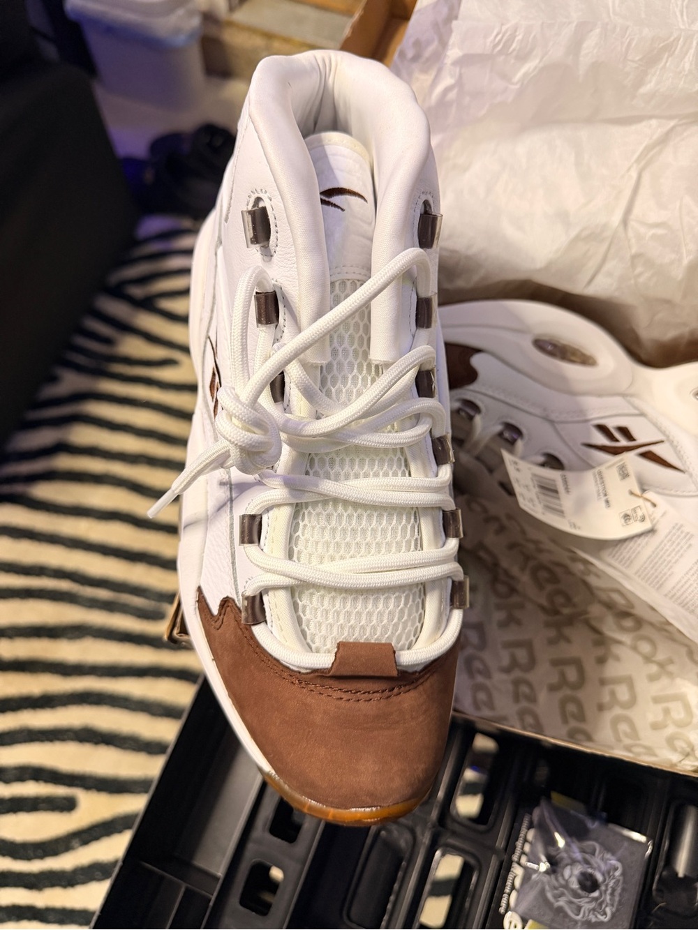 Allen “The Answer” Iversob Reebok White and Brown Mid Sneakers - Picture 3 of 4